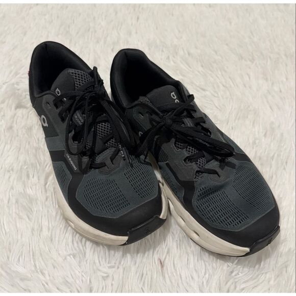 OnCloud Cloudrunner 2 Wide Shoes in Black Size 9.5M main image 4